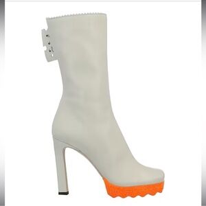 Brand New Off White Sponge Boots